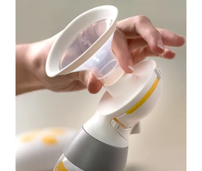 Medela Solo PersonalFit Flex 105-degree breast shield for comfort